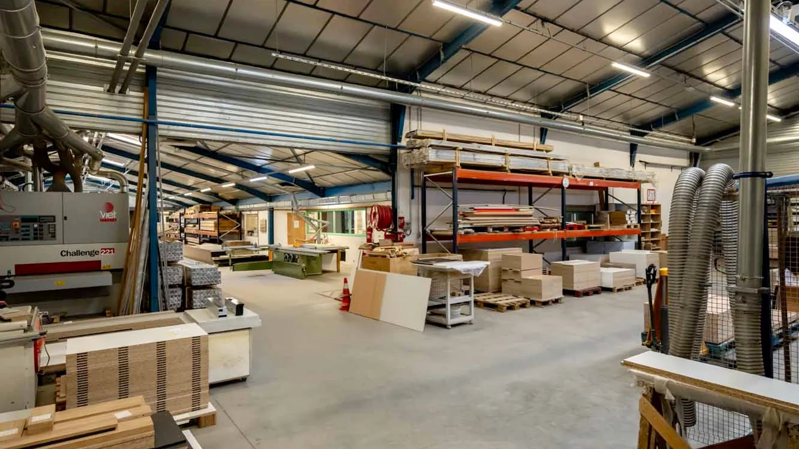 L'atelier CERKIS à Brioude : 3 800 m² dédiés à l'agencement bois.