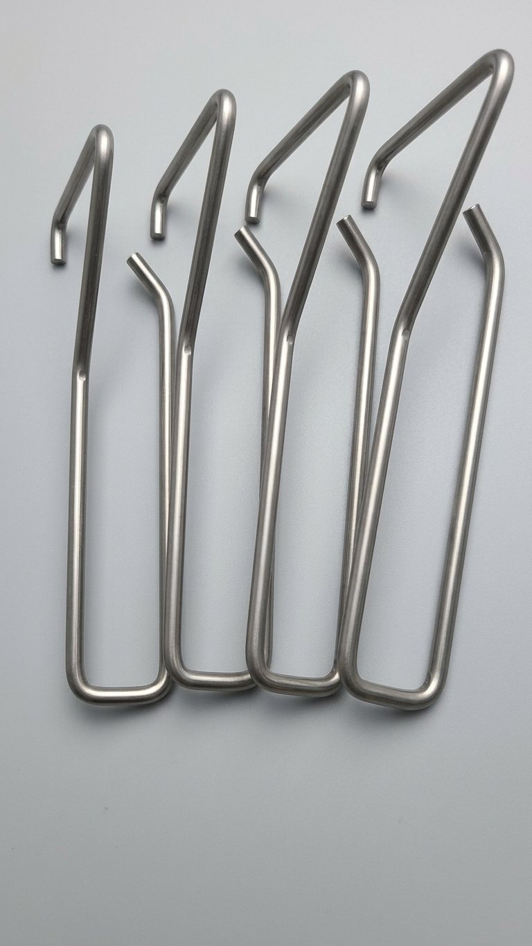 Découpe et pliage de fil